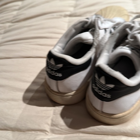 Adidas vintage size 5 1/2 leisure walking shoe - Picture 3 of 4